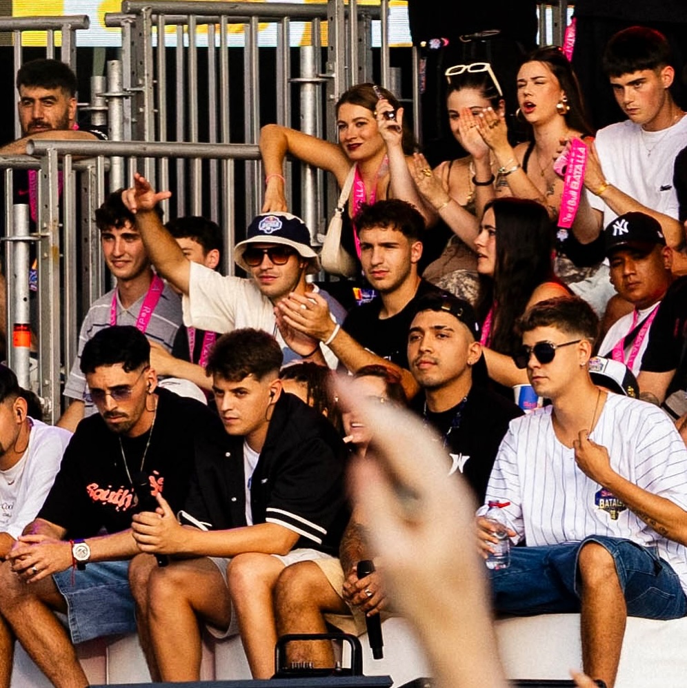 Federico y Felipe Sarra en la escena del freestyle